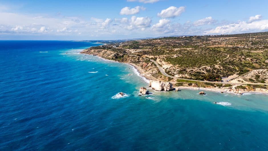 Which apps locals actually use in Cyprus