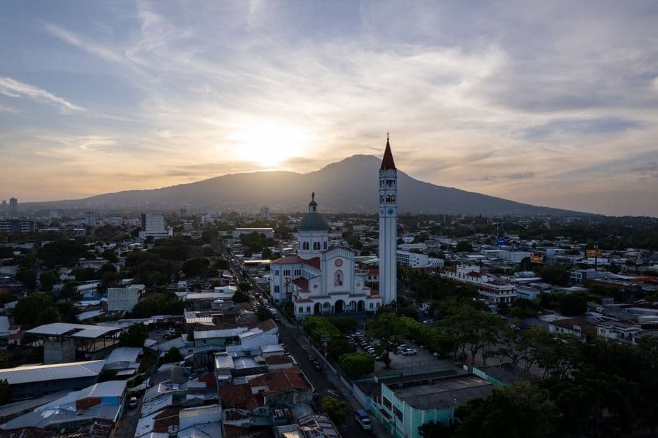 How much does food actually cost in El Salvador?