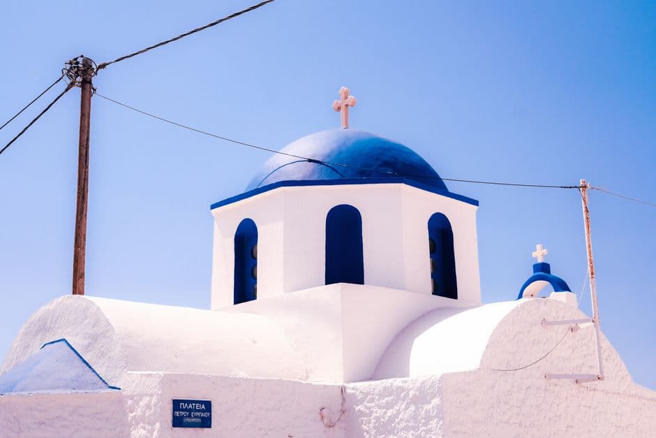 Train, bus, or ferry? The practical guide to moving through Greece