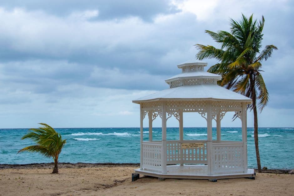 Greetings, Dress & What Not to Do in Jamaica