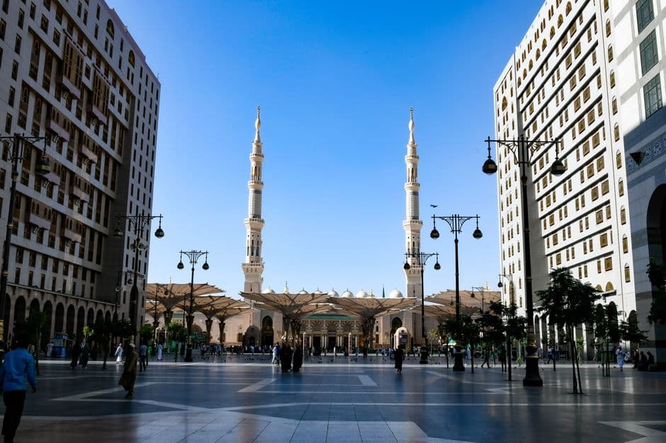 Saudi Arabia Souvenirs: What's Worth Buying & Where to Haggle Smart