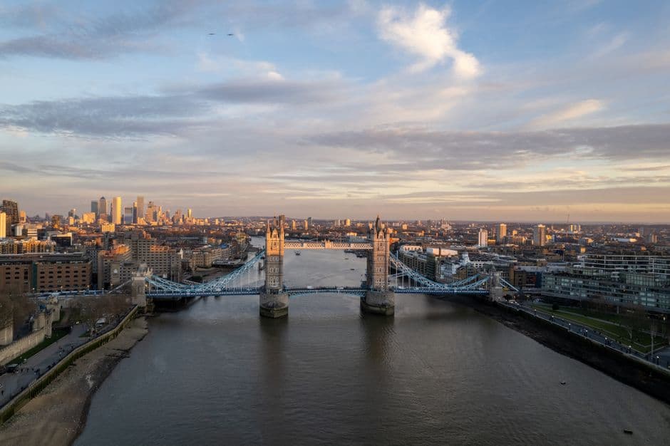 48 hours in the UK: visa-free entry and what actually matters