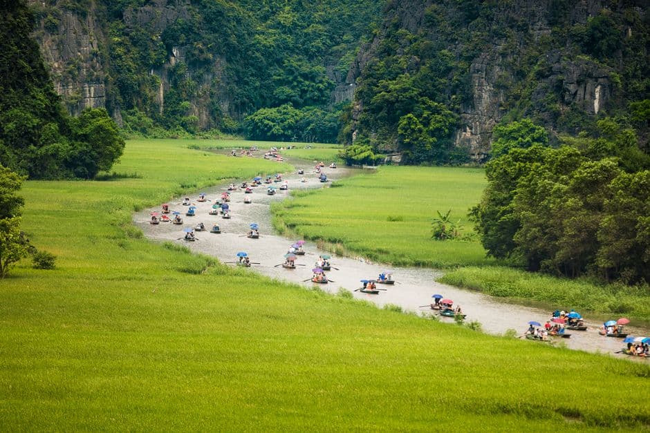 Your first hour in Vietnam: immigration, SIM, and getting to the city