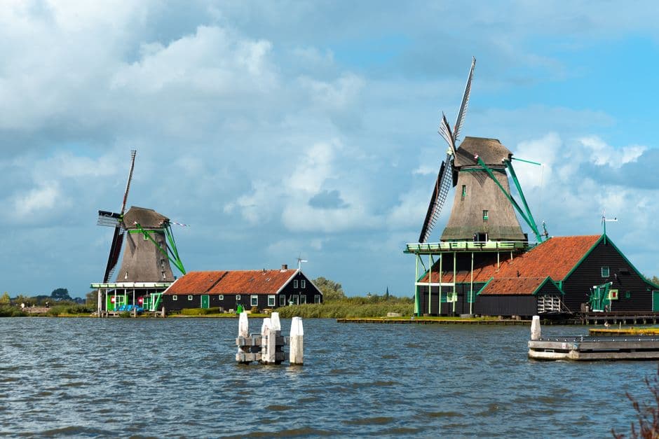 April or September? Tulips vs. Crowds in the Netherlands