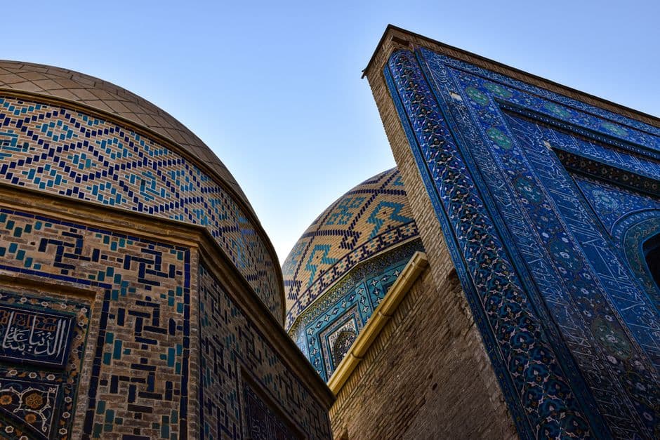 Scams to Avoid in Uzbekistan: Taxi Tricks, Fake Police & Street Exchanges