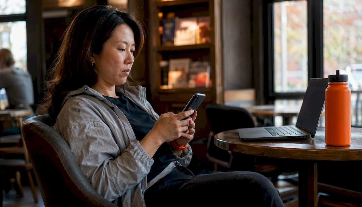 Top Connectivity Tips for Travelers: 12 Quick Fixes